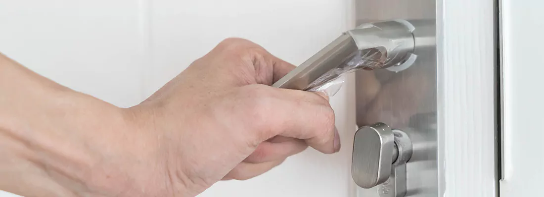 Expert Garage Door Opener Repair and Installation in Queenswood Village, ON